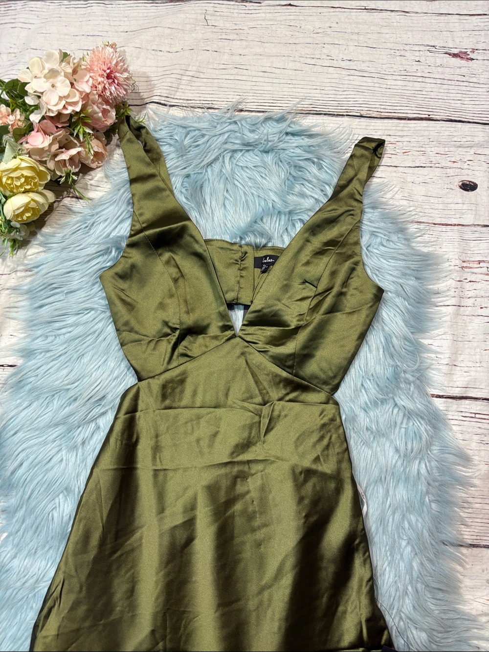 NWT Lulus Unmatched Elegance Olive Satin Sleeveless Midi Dress - Picture 8 of 9